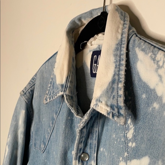 Vintage Gap soft denim button up - Picture 6 of 11